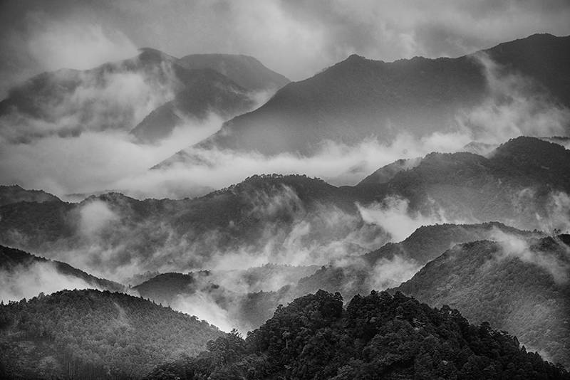 Misty Mountains – Harold Davis